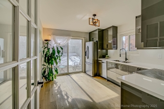 350 Pickering Crescent, Newmarket, ON L3Y 8G7, Canada, ,  