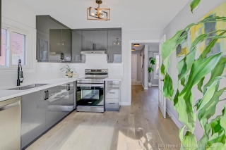 350 Pickering Crescent, Newmarket, ON L3Y 8G7, Canada, ,  