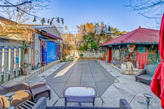 75 Northcliffe Blvd, Toronto, ON M6H 3H3, Canada, ,  