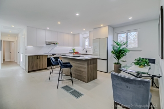 2 Christman Ct, Markham, ON L3P 3C8, Canada, ,  