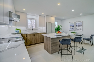 2 Christman Ct, Markham, ON L3P 3C8, Canada, ,  