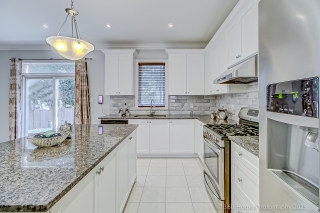1432 Sandhurst Crescent, Pickering, ON L1V 6Y8, Canada, ,  