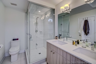 Unit 7-2 Church St, Maple, ON L6A 5A8, Canada, ,  