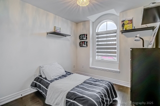 Unit 7-2 Church St, Maple, ON L6A 5A8, Canada, ,  