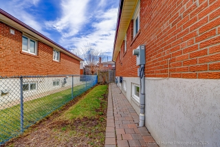 303 Pellatt Ave, North York, ON M9N 3P2, Canada, ,  