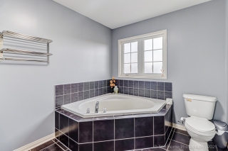 652 Lott Crescent, Milton, ON L9T 7P7, Canada, ,  