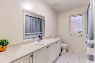 652 Lott Crescent, Milton, ON L9T 7P7, Canada, ,  