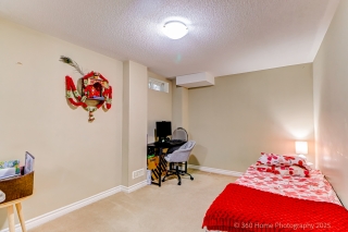 652 Lott Crescent, Milton, ON L9T 7P7, Canada, ,  