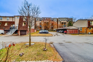 Unit 59-51 Yellow Birchway, Toronto, ON M2H 2S9, Canada, ,  