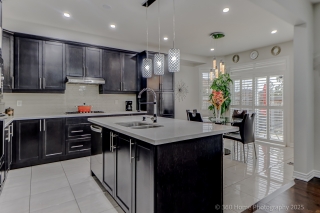 10 Divinity Cir, Brampton, ON L7A 3Y4, Canada, ,  