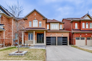 10 Divinity Cir, Brampton, ON L7A 3Y4, Canada, ,  