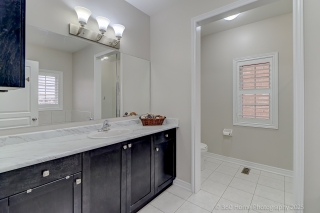 10 Divinity Cir, Brampton, ON L7A 3Y4, Canada, ,  