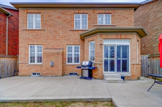 10 Divinity Cir, Brampton, ON L7A 3Y4, Canada, ,  