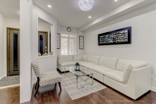 10 Divinity Cir, Brampton, ON L7A 3Y4, Canada, ,  