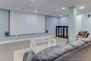 109 Thickson Rd S, Whitby, ON L1N 2C7, Canada, ,  