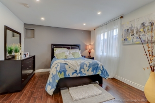 109 Thickson Rd S, Whitby, ON L1N 2C7, Canada, ,  