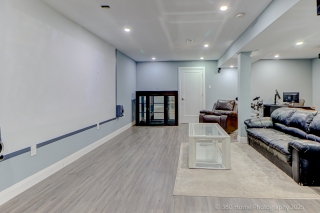 109 Thickson Rd S, Whitby, ON L1N 2C7, Canada, ,  