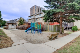 Unit 67-80 Strathaven Dr, Mississauga, ON L5R 3V9, Canada, ,  