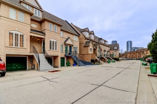 Unit 67-80 Strathaven Dr, Mississauga, ON L5R 3V9, Canada, ,  