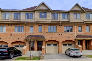 213 Danzatore Path, Oshawa, ON L1L 0P9, Canada, ,  