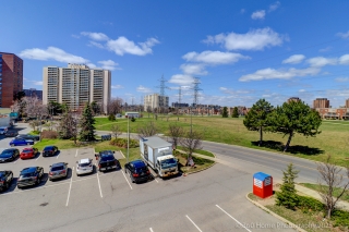 Unit 08-37 Four Winds Dr, North York, ON M3J 1K7, Canada, ,  