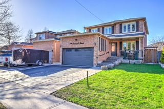 99 Deverell St, Whitby, ON L1R 1V9, Canada, ,  