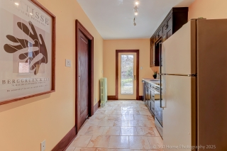 22 Banff Rd, Toronto, ON M4S 2V5, Canada, ,  