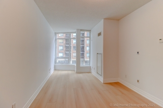 Unit 302-8 Scollard St, Toronto, ON M5R 1E9, Canada, ,  