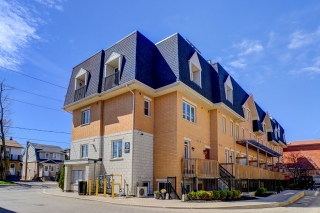 Unit 210-400 Hopewell Ave, Toronto, ON M6E 2S2, Canada, ,  