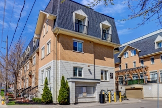 Unit 210-400 Hopewell Ave, Toronto, ON M6E 2S2, Canada, ,  