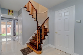 28 Longsword Dr, Scarborough, ON M1V 3A3, Canada, ,  