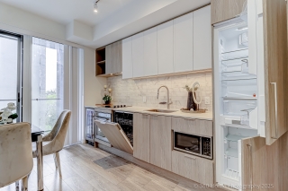 Unit 601-2020 Bathurst St, Toronto, ON M5P 0A6, Canada, ,  