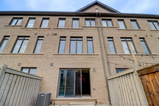 560 Mermaid Cres, Mississauga, ON L5G 0B3, Canada, ,  