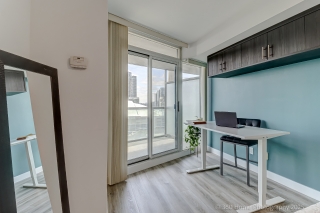 Unit 3311-30 Grand Trunk Crescent, Toronto, ON M5J 3A4, Canada, ,  