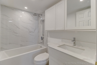 Unit 3311-30 Grand Trunk Crescent, Toronto, ON M5J 3A4, Canada, ,  