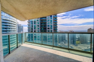 Unit 3311-30 Grand Trunk Crescent, Toronto, ON M5J 3A4, Canada, ,  