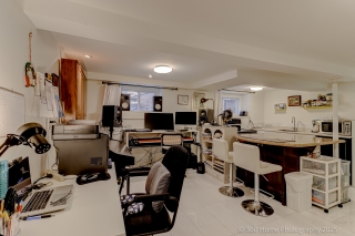 379 Huron St, Toronto, ON M5S 2G5, Canada, ,  
