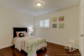 59 Sandford Crescent, Whitby, ON L1R 2R9, Canada, ,  