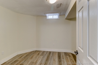 59 Sandford Crescent, Whitby, ON L1R 2R9, Canada, ,  