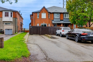 576 Pinder Ave, Newmarket, ON L3X 2A3, Canada, ,  
