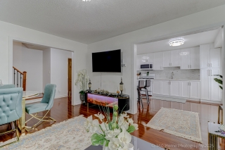 576 Pinder Ave, Newmarket, ON L3X 2A3, Canada, ,  
