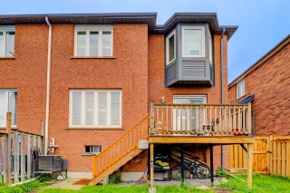 576 Pinder Ave, Newmarket, ON L3X 2A3, Canada, ,  