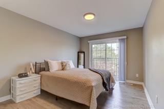 Unit J11-1657 Nash Rd, Clarington, ON L1E 1S8, Canada, ,  