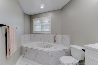 Unit J11-1657 Nash Rd, Clarington, ON L1E 1S8, Canada, ,  