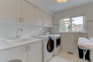 27 Glacier Ct, Vaughan, ON L6A 2V3, Canada, ,  