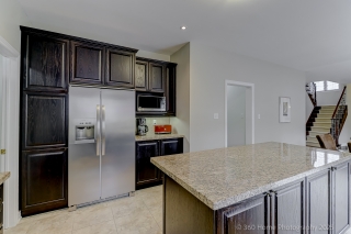 9 Tarmack Dr, Richmond Hill, ON L4E 0E6, Canada, ,  