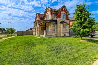84 John Carroll Dr, Brampton, ON L6P 0H7, Canada, ,  