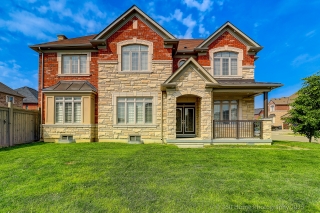 84 John Carroll Dr, Brampton, ON L6P 0H7, Canada, ,  