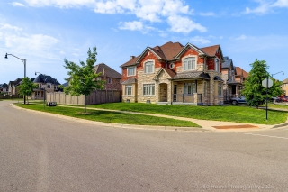 84 John Carroll Dr, Brampton, ON L6P 0H7, Canada, ,  