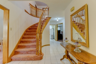 420 Winfield Terrace, Mississauga, ON L5R 1P2, Canada, ,  